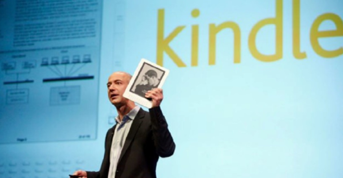 Amazon anuncia que retirará Kindle del mercado chino.