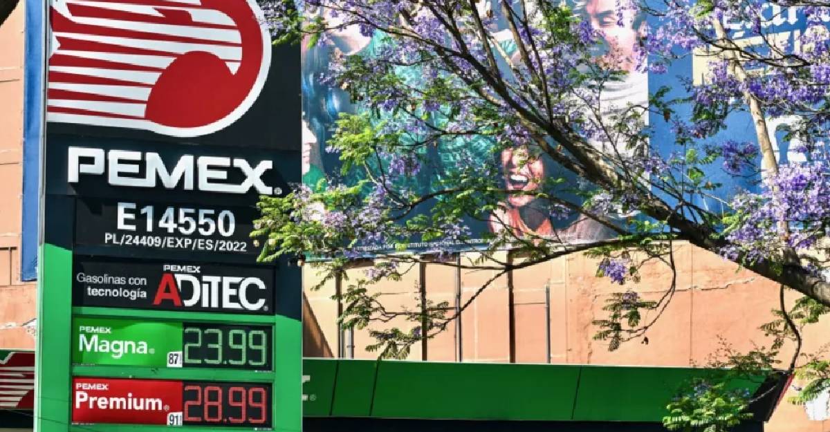 Juan Carlos Carpio recibe un Pemex presionado por deuda, refinación y accidentes
					