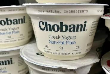 De los anaqueles premium al refrigerador del barrio, la expansión de Chobani en México