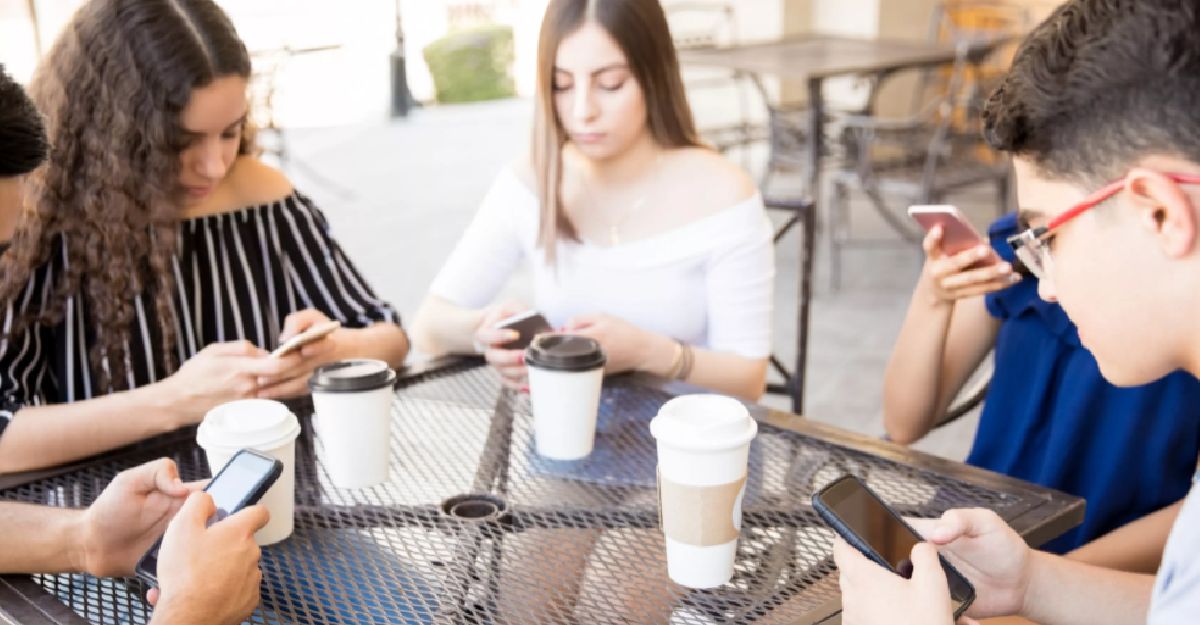 Definen que registro de líneas telefónicas de celular obligatorio será presencial para algunas personas