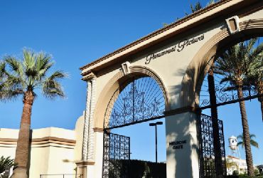 Paramount lanza oferta hostil por Warner Bros Discovery