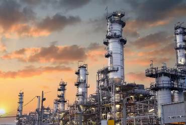 Pemex opera Minatitlán en mínimos desde 2023 y presiona su plan energético