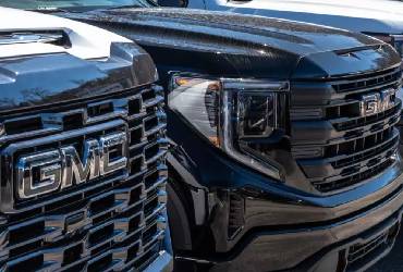 Profeco alerta por posible falla en 932 camionetas GMC Sierra 2022