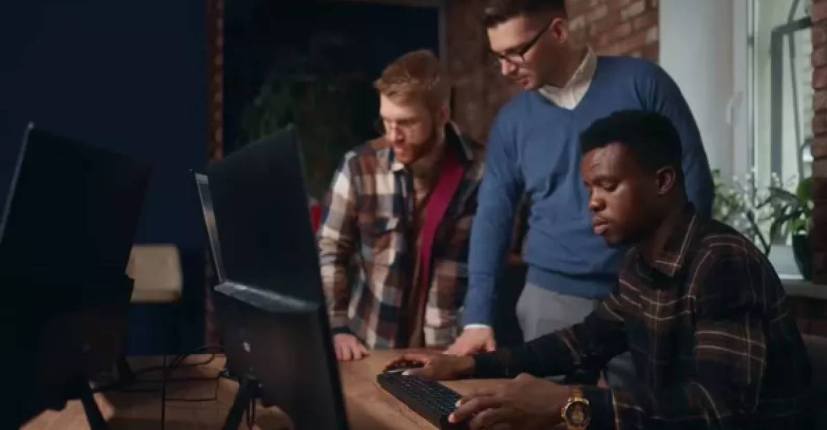 ¿Quieres ir al ritmo de la IA? Renueva tu PC cada 4 años
					