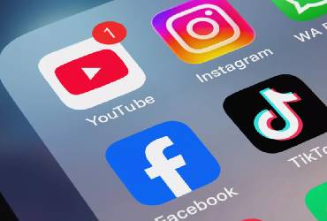 Reino Unido prohibirá las redes sociales a menores de 16 años, como resultado de una consulta ciudadana