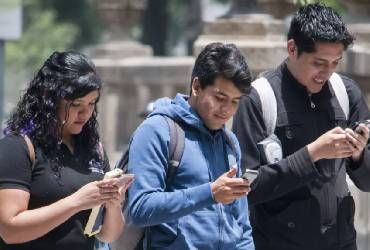 La suspensión de tu línea telefónica puede ser usada para engañarte y robar tus datos y acceso a WhatsApp