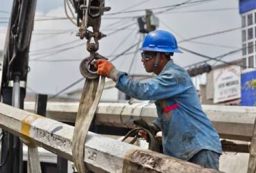 El pago de intereses de la deuda casi duplica el dinero para la inversión en infraestructura