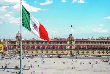 Más que la deuda preocupa la ruta fiscal de México: Banamex