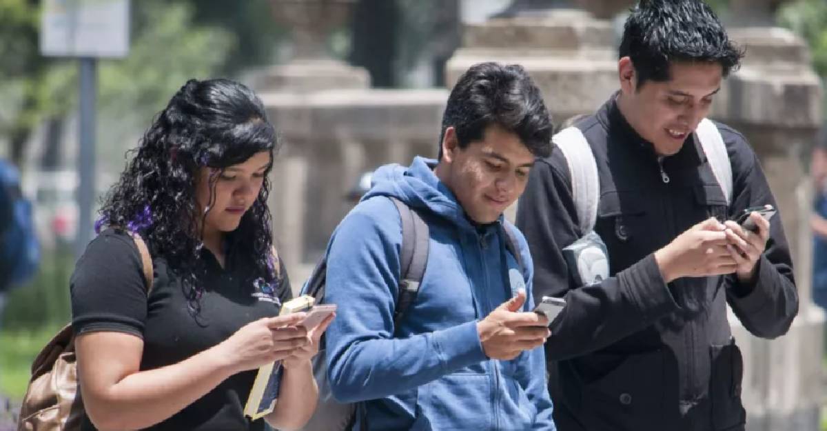 La suspensión de tu línea telefónica puede ser usada para engañarte y robar tus datos y acceso a WhatsApp